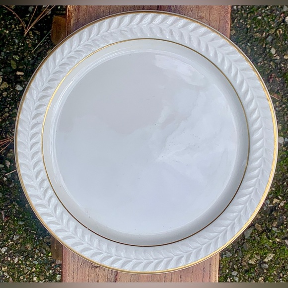 Vintage Discontinued Syracuse Cotillion Laurel Embossed Gold Trim Salad Plate - Picture 1 of 9